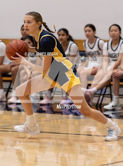 Thumbnail 2 in Menlo School vs. Notre Dame (CCS D4 semifinal) photogallery.