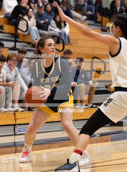 Thumbnail 2 in Menlo School vs. Notre Dame (CCS D4 semifinal) photogallery.