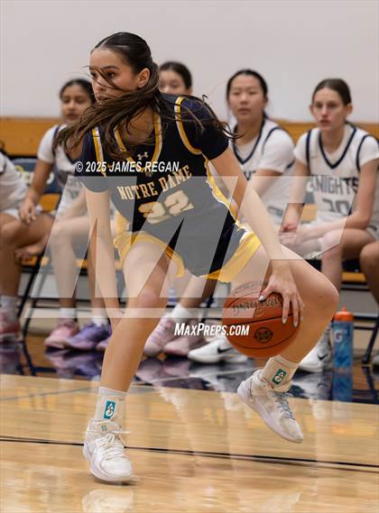 Thumbnail 3 in Menlo School vs. Notre Dame (CCS D4 semifinal) photogallery.