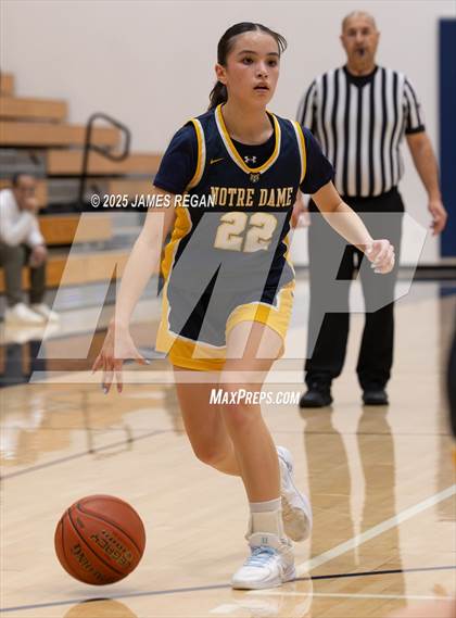 Thumbnail 1 in Menlo School vs. Notre Dame (CCS D4 semifinal) photogallery.