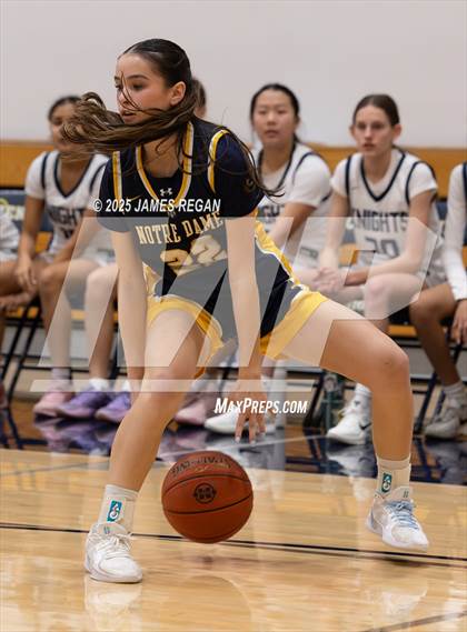 Thumbnail 1 in Menlo School vs. Notre Dame (CCS D4 semifinal) photogallery.