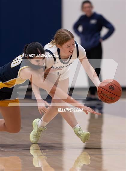 Thumbnail 2 in Menlo School vs. Notre Dame (CCS D4 semifinal) photogallery.