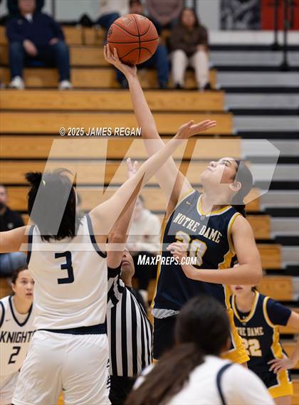 Thumbnail 1 in Menlo School vs. Notre Dame (CCS D4 semifinal) photogallery.