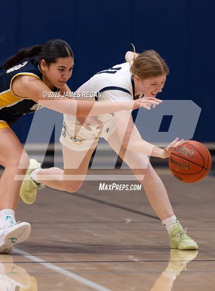 Thumbnail 3 in Menlo School vs. Notre Dame (CCS D4 semifinal) photogallery.