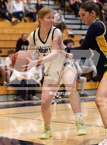Thumbnail 3 in Menlo School vs. Notre Dame (CCS D4 semifinal) photogallery.
