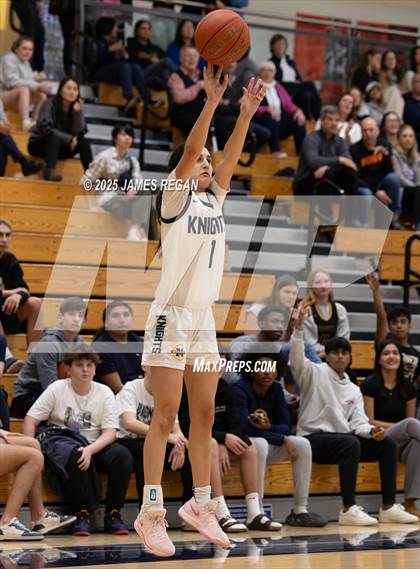 Thumbnail 2 in Menlo School vs. Notre Dame (CCS D4 semifinal) photogallery.