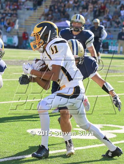 Thumbnail 2 in Bonita Vista vs. Mission Bay (CIF SDS D3 Final) photogallery.