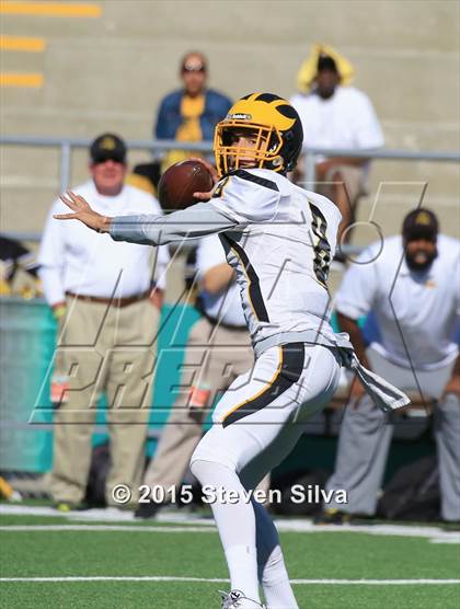 Thumbnail 1 in Bonita Vista vs. Mission Bay (CIF SDS D3 Final) photogallery.