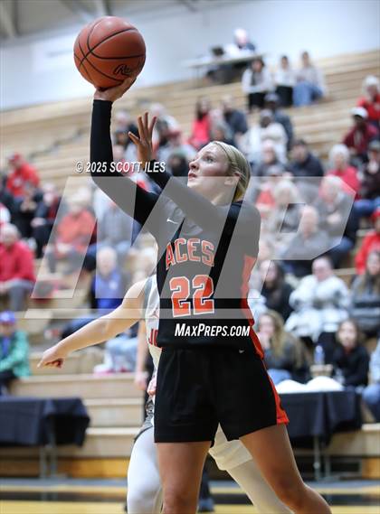 Thumbnail 1 in Amanda-Clearcreek vs. Johnstown-Monroe (OHSAA D5 District Final) photogallery.