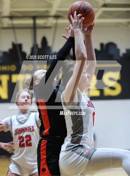 Thumbnail 2 in Amanda-Clearcreek vs. Johnstown-Monroe (OHSAA D5 District Final) photogallery.