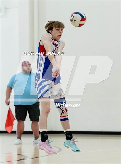 Thumbnail 2 in Riverdale Ridge vs. Cherry Creek photogallery.