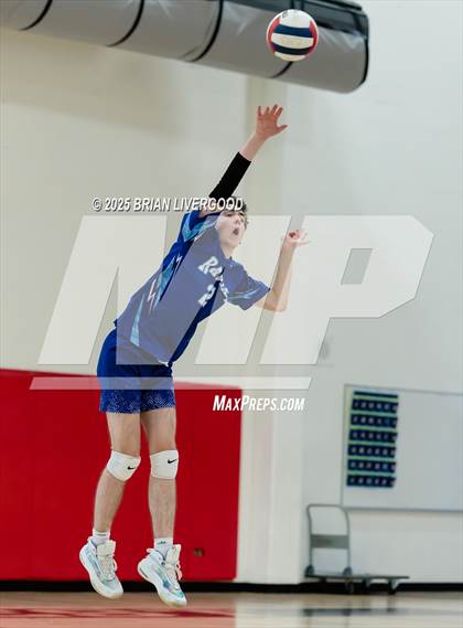 Thumbnail 3 in Riverdale Ridge vs. Cherry Creek photogallery.