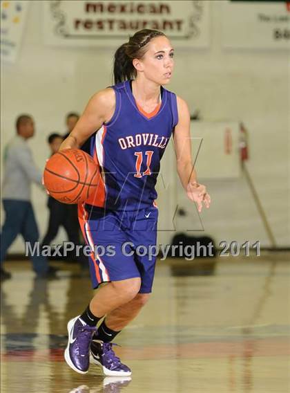 Thumbnail 1 in Oroville vs. Yuba City (Lady Bulldog Holiday Classic) photogallery.