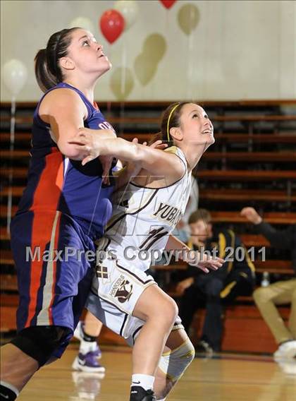 Thumbnail 2 in Oroville vs. Yuba City (Lady Bulldog Holiday Classic) photogallery.