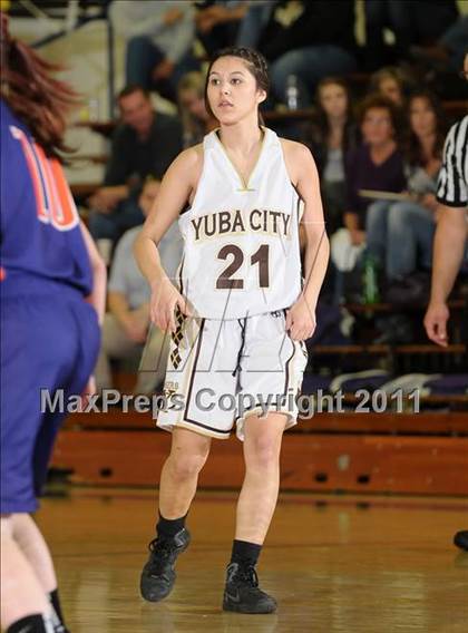 Thumbnail 1 in Oroville vs. Yuba City (Lady Bulldog Holiday Classic) photogallery.