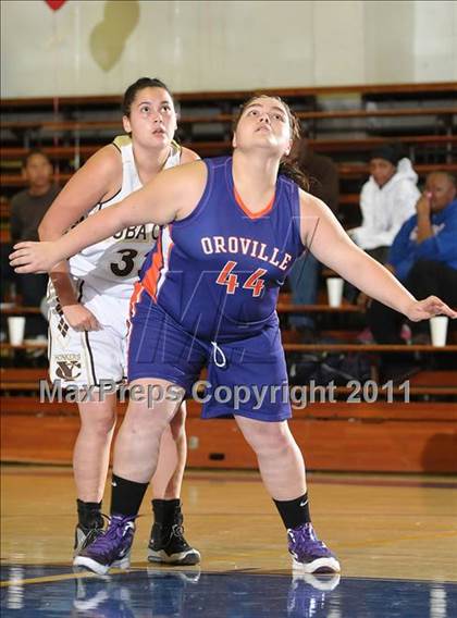 Thumbnail 3 in Oroville vs. Yuba City (Lady Bulldog Holiday Classic) photogallery.