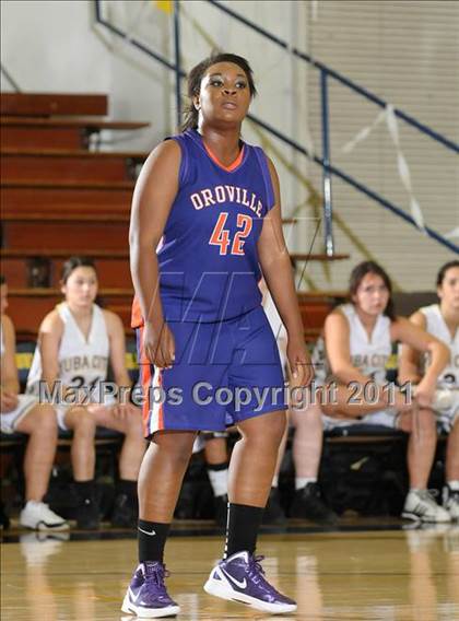 Thumbnail 3 in Oroville vs. Yuba City (Lady Bulldog Holiday Classic) photogallery.