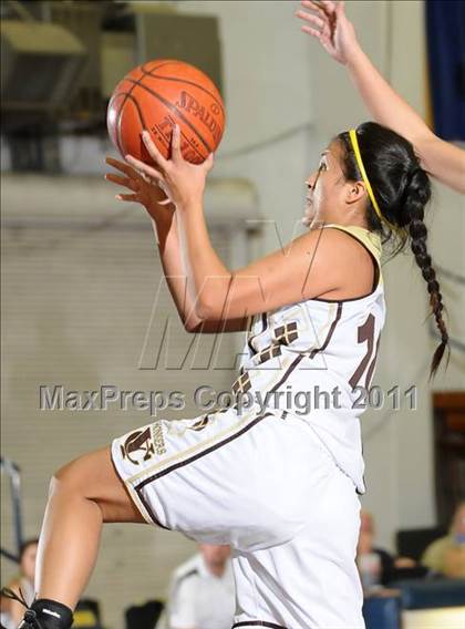 Thumbnail 3 in Oroville vs. Yuba City (Lady Bulldog Holiday Classic) photogallery.