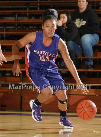 Thumbnail 3 in Oroville vs. Yuba City (Lady Bulldog Holiday Classic) photogallery.