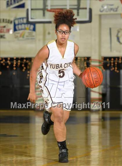 Thumbnail 3 in Oroville vs. Yuba City (Lady Bulldog Holiday Classic) photogallery.
