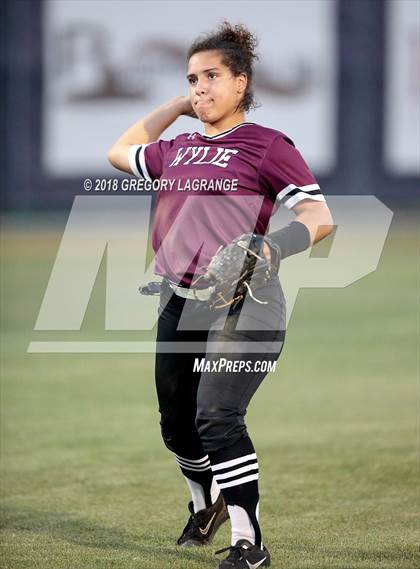 Thumbnail 3 in Keller vs. Wylie  photogallery.