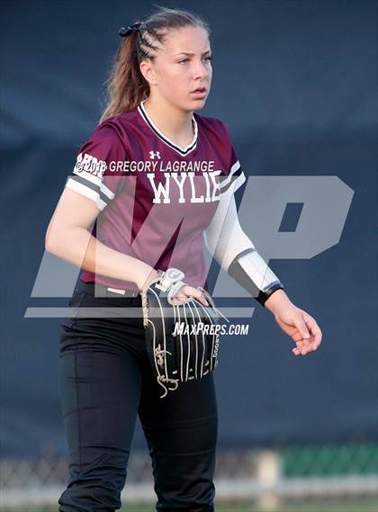 Thumbnail 1 in Keller vs. Wylie  photogallery.
