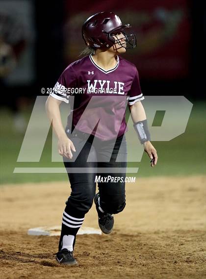Thumbnail 2 in Keller vs. Wylie  photogallery.