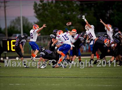 Thumbnail 3 in Ardrey Kell vs. Marvin Ridge photogallery.