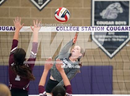 Thumbnail 2 in Magnolia @ College Station photogallery.