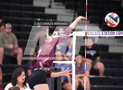 Thumbnail 2 in Magnolia @ College Station photogallery.