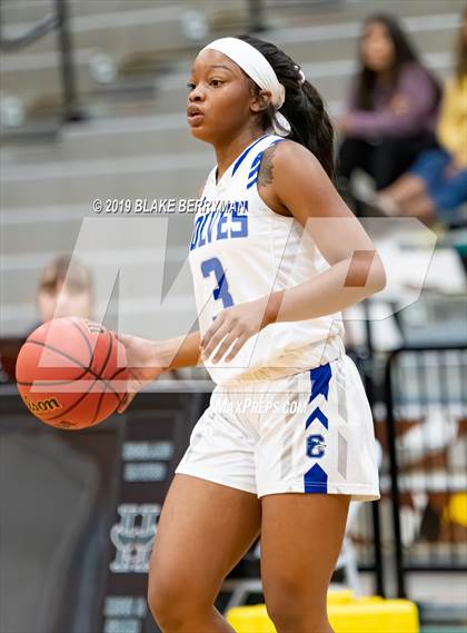 Thumbnail 2 in Chaparral vs. Chandler photogallery.