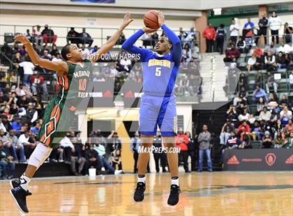 Thumbnail 3 in Morgan Park vs. Simeon (CPHSAA Final) photogallery.