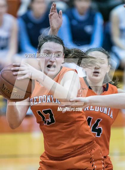 Thumbnail 2 in Fredonia @ Depew (Section 6 Class B Semifinal) photogallery.