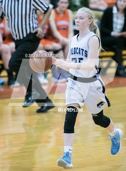 Thumbnail 2 in Fredonia @ Depew (Section 6 Class B Semifinal) photogallery.