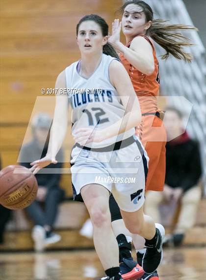 Thumbnail 3 in Fredonia @ Depew (Section 6 Class B Semifinal) photogallery.