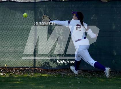 Thumbnail 2 in Escalon vs. Oakdale photogallery.
