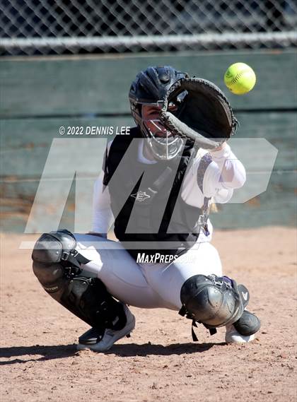 Thumbnail 2 in Escalon vs. Oakdale photogallery.
