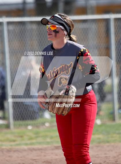 Thumbnail 2 in Escalon vs. Oakdale photogallery.