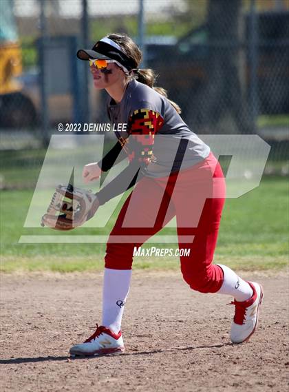 Thumbnail 2 in Escalon vs. Oakdale photogallery.