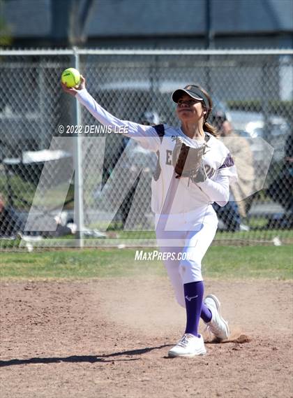 Thumbnail 1 in Escalon vs. Oakdale photogallery.