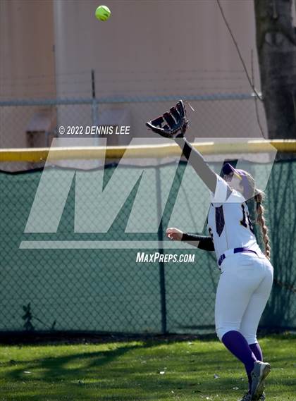 Thumbnail 3 in Escalon vs. Oakdale photogallery.