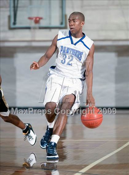 Thumbnail 3 in Olympian vs. Diamond Ranch (Orange Holiday Classic) photogallery.