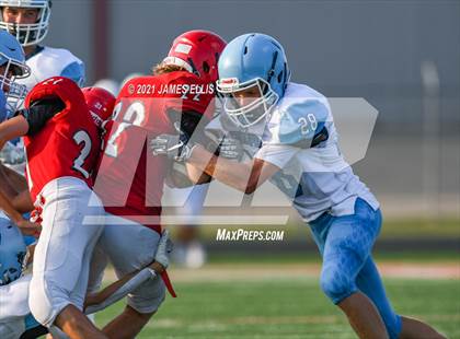 Thumbnail 3 in Lorena vs. China Spring photogallery.