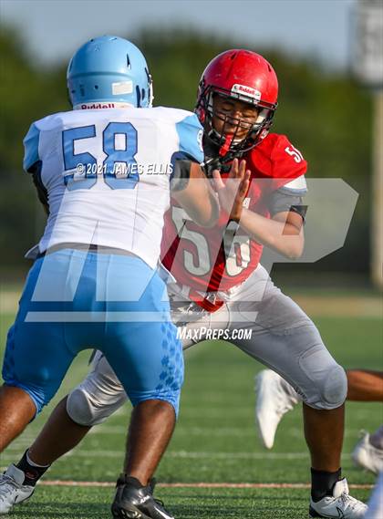 Thumbnail 3 in Lorena vs. China Spring photogallery.