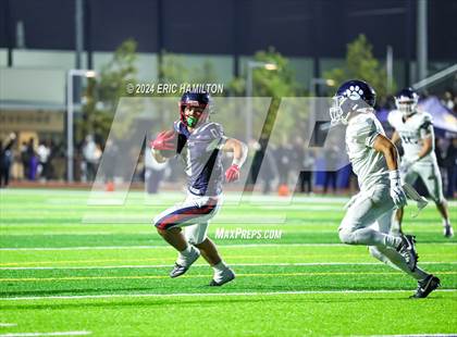 Thumbnail 1 in Loyola @ Leuzinger photogallery.