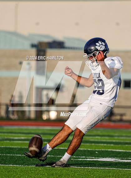 Thumbnail 3 in Loyola @ Leuzinger photogallery.