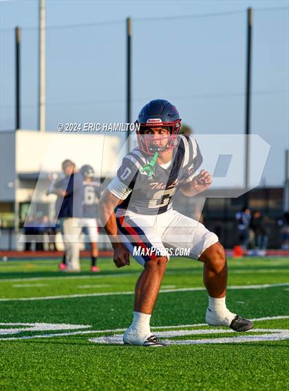 Thumbnail 3 in Loyola @ Leuzinger photogallery.