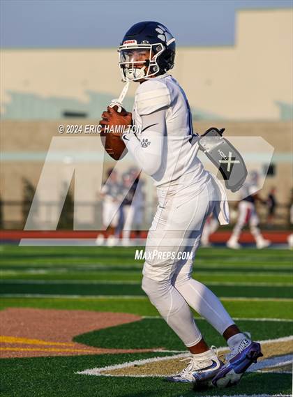 Thumbnail 3 in Loyola @ Leuzinger photogallery.