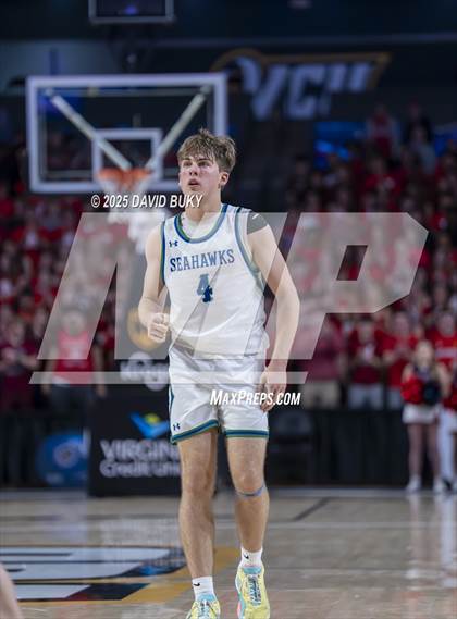 Thumbnail 3 in Woodson vs. South Lakes (VHSL Class 6 State-Final) photogallery.