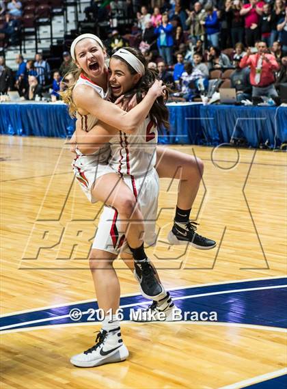 Thumbnail 1 in Cromwell vs. Notre Dame-Fairfield (CIAC Class M Final) photogallery.